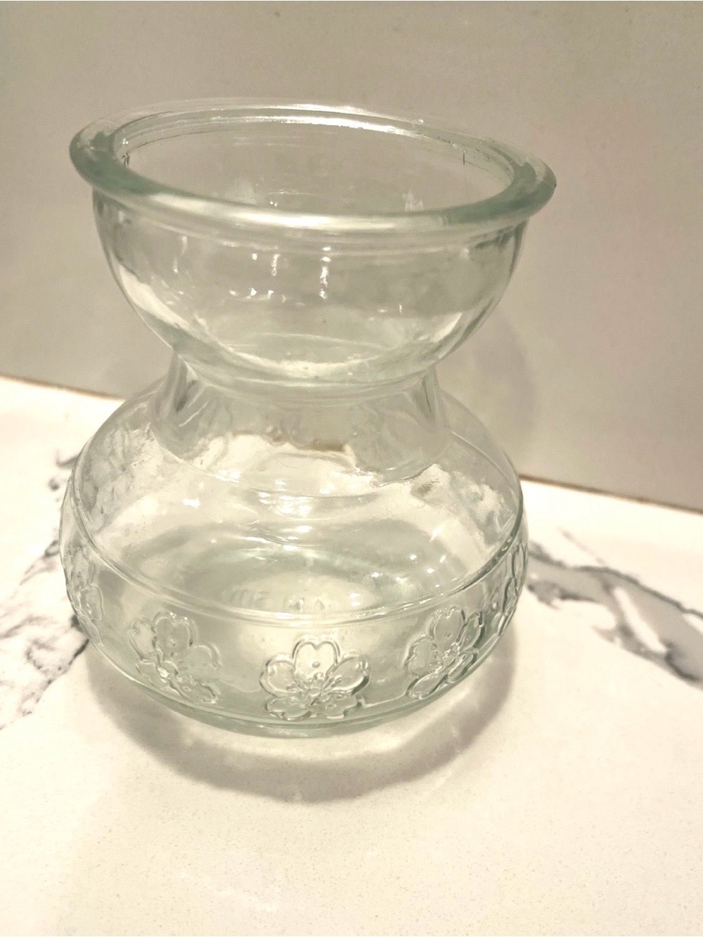 2 cute small vases - Picture 3 of 4